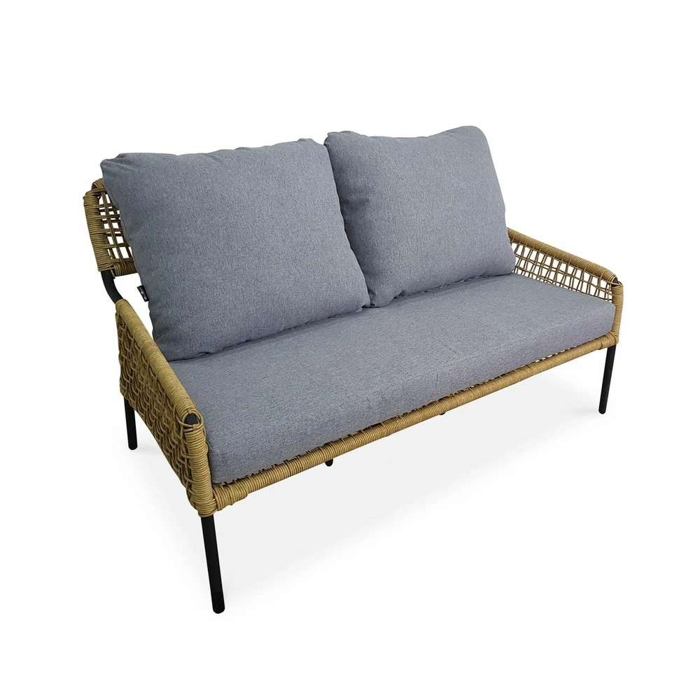 Salon De Jardin Bas 4 Places Komodo – Ensemble Canapé 2 Places Et 2 Fauteuils Avec 3 Tables Gigognes. Résine Tressée Effet Rotin. 4 Salon De Jardin Bas 4 Places Komodo – Ensemble Canapé 2 Places Et 2 Fauteuils Avec 3 Tables Gigognes. Résine Tressée Effet Rotin. – Image 2