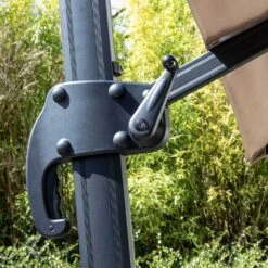 Parasol Déporté Carré 3 X 3m En Aluminium Taupe 12 Parasol Déporté Carré 3 X 3m En Aluminium Taupe -Jardinage Fournitures Soldes b4fa0d2460a79929